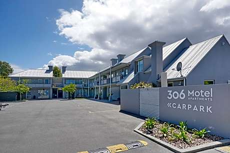 306 Motel Apartments