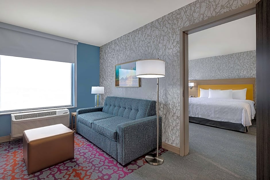 Photo 1 of 6 of 1 King Bed Suite, Accessible, Bathtub