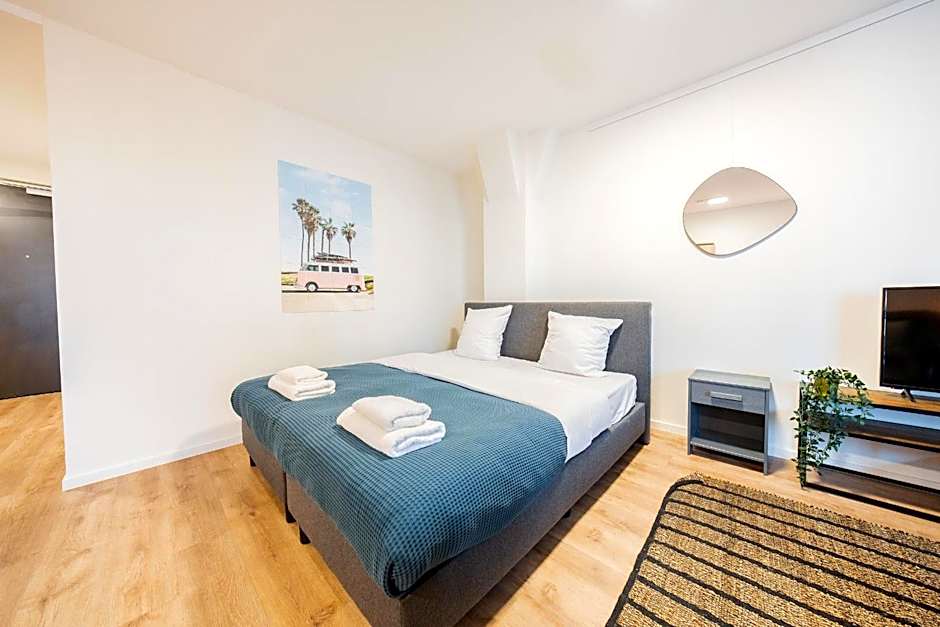 Alphabet Apartments - Prins Hendrikkade 10