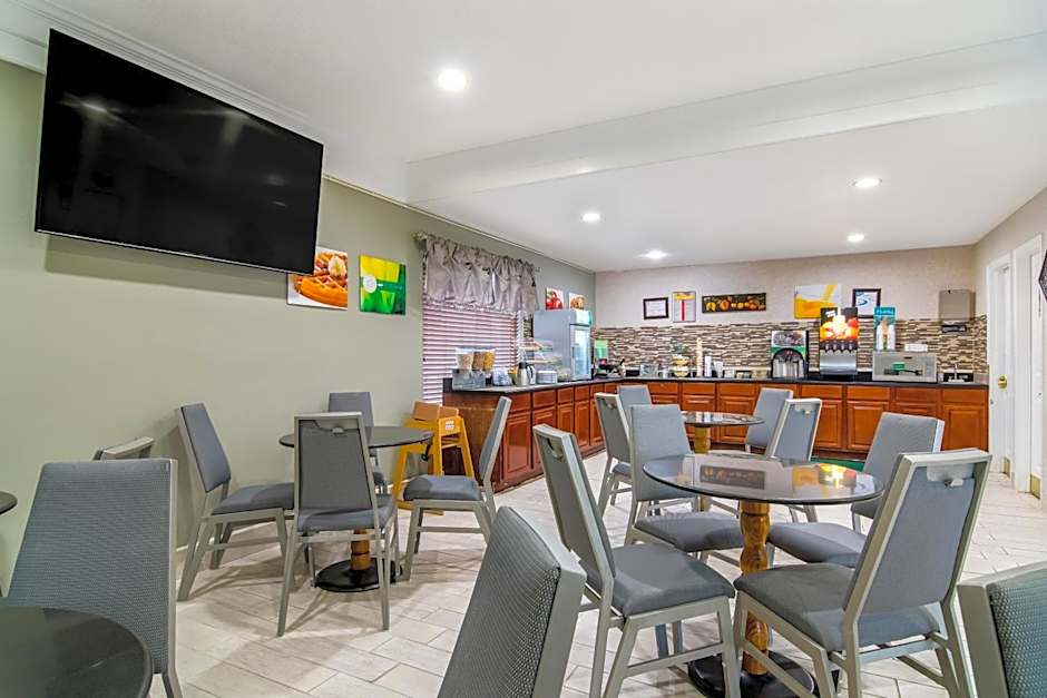 Quality Inn Marietta near Dobbins ARB