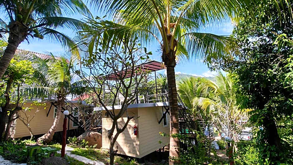Hill Zone Home Stay by Little Paradise