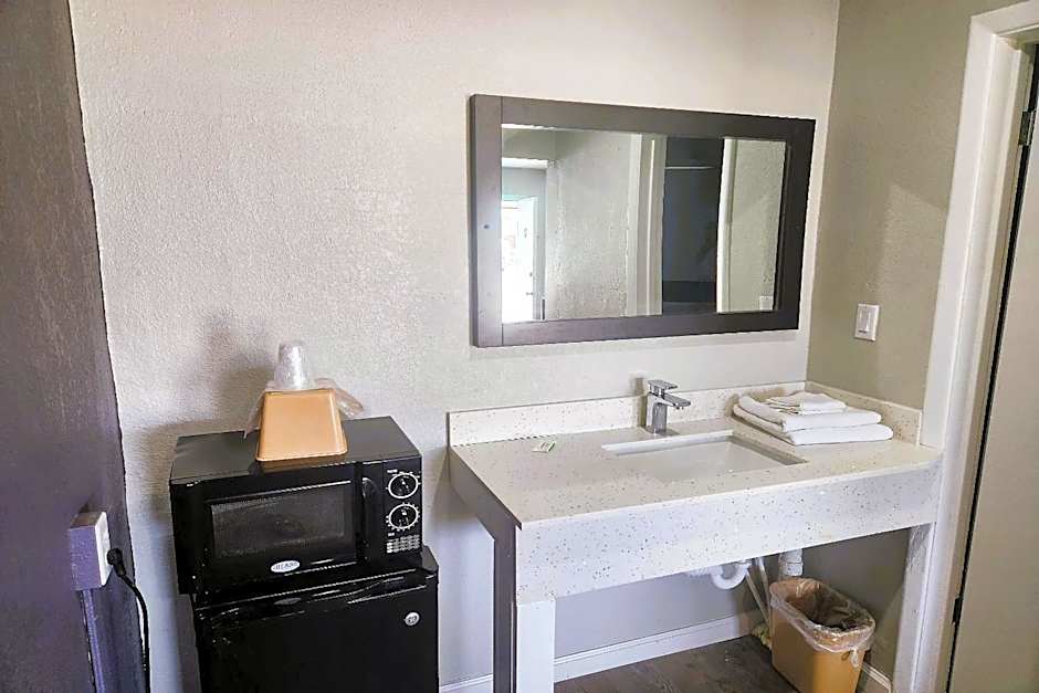 Travel Inn by OYO, Hwy 80 - Jackson