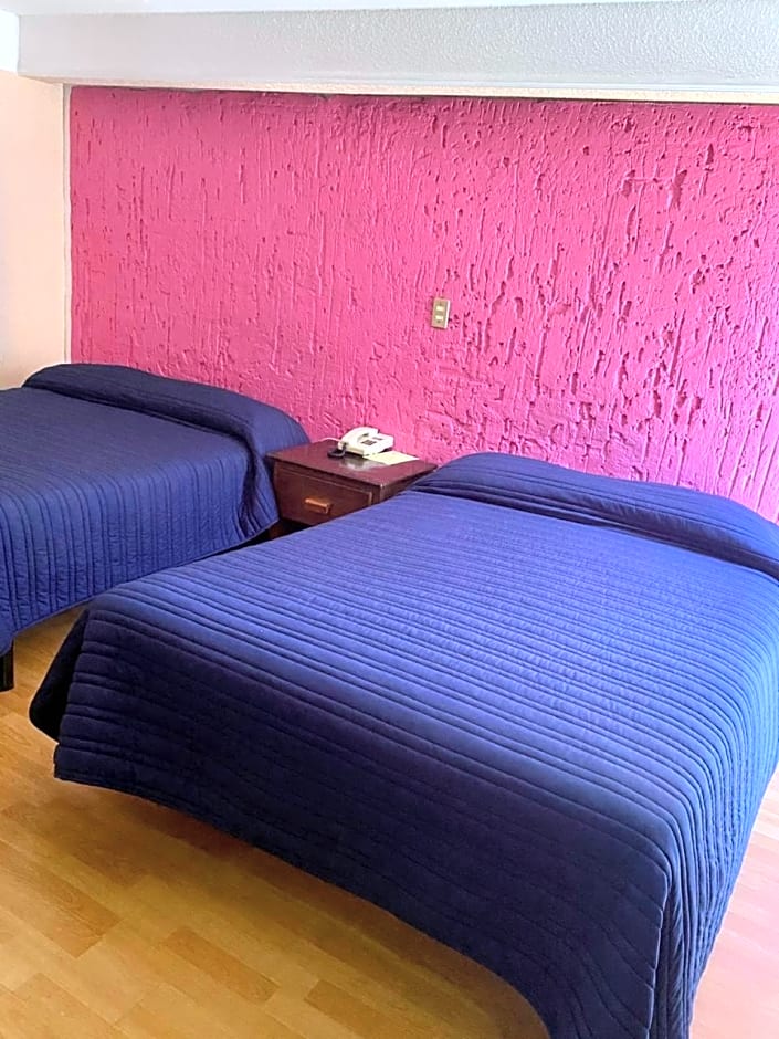 Hotel Zacatecas Courts