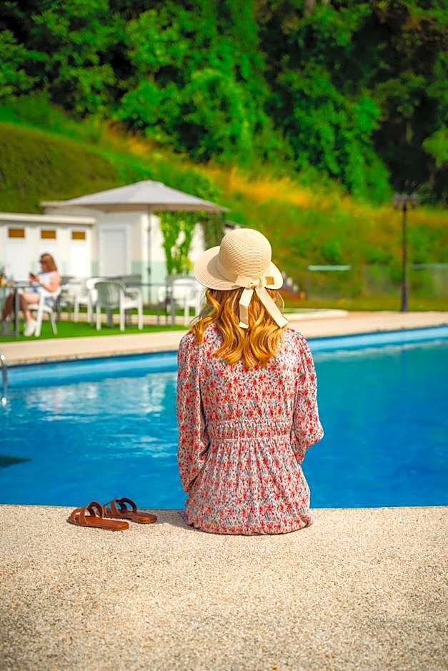 Chateau De Beauvois - Younan Collection