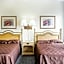 OYO Cameron Historic Hotel Brownsville I-69E