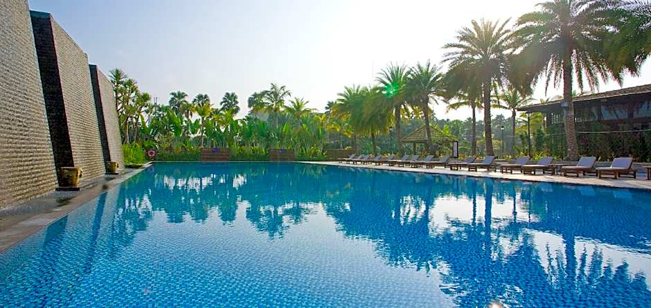 Queena Plaza Hotel