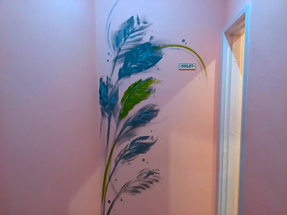 The LANAI HOSTEL