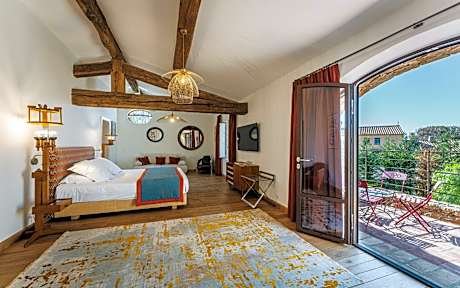 King Room with Balcony