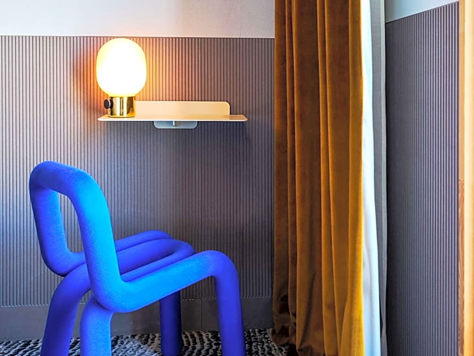 TRIBE Paris Clichy