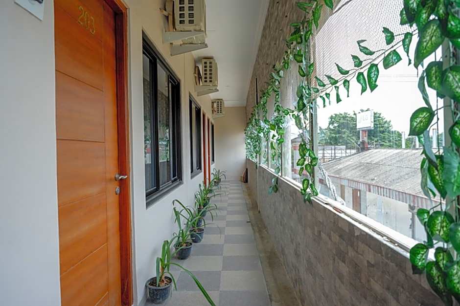 RedDoorz @ Jalan Majapahit Semarang