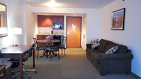One-Bedroom King Suite - Non Smoking