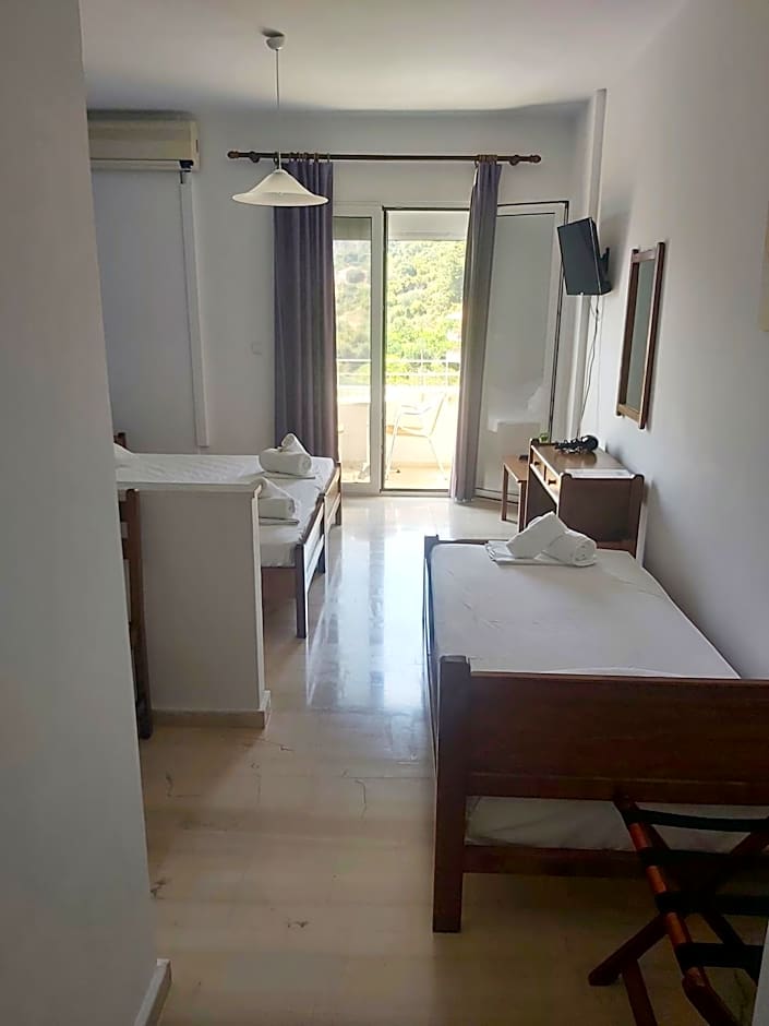 Filoxenia Hotel & Apartments