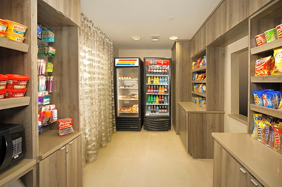 Holiday Inn Express & Suites DFW Airport - Grapevine By IHG
