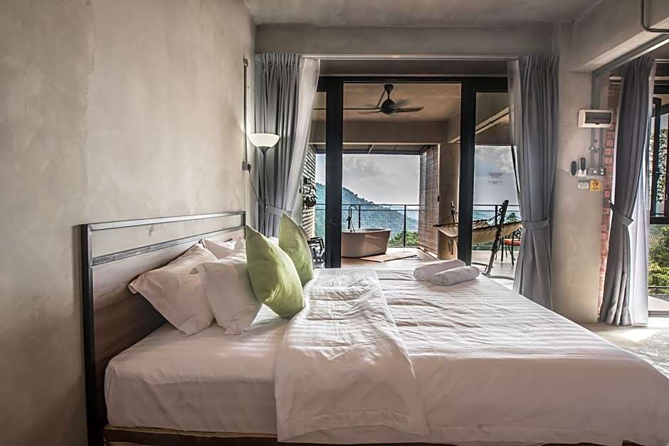 Foto 1 di 7 di Luxury 1 King Bed, Balcony