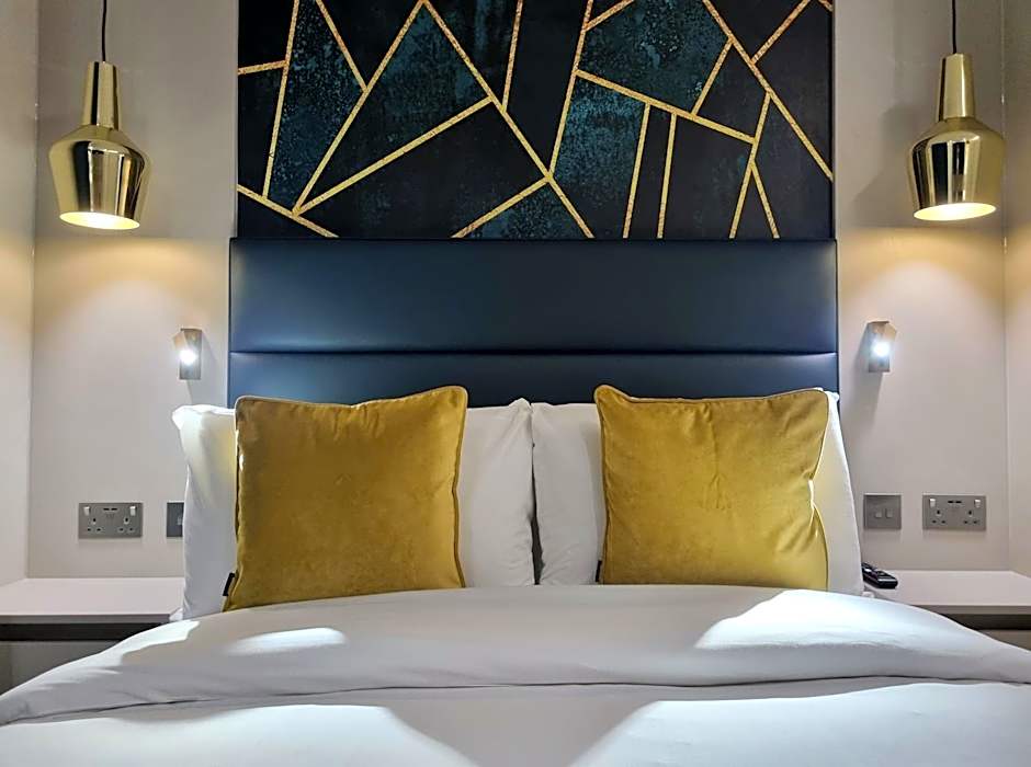 NOX Kensington Gardens