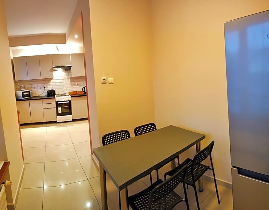 Villa Krasnowolska Airport