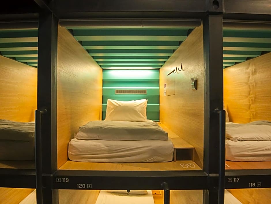 CapsuleTransit Landside, Airport Hotel - Public Area - Gateway KLIA T2, Lvl 1