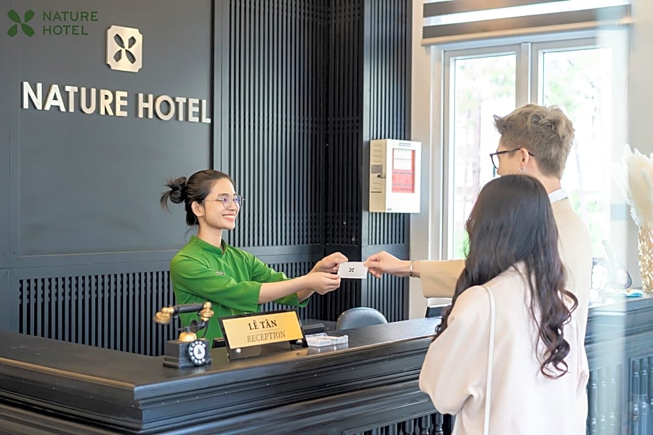 Nature hotel - Luong The Vinh