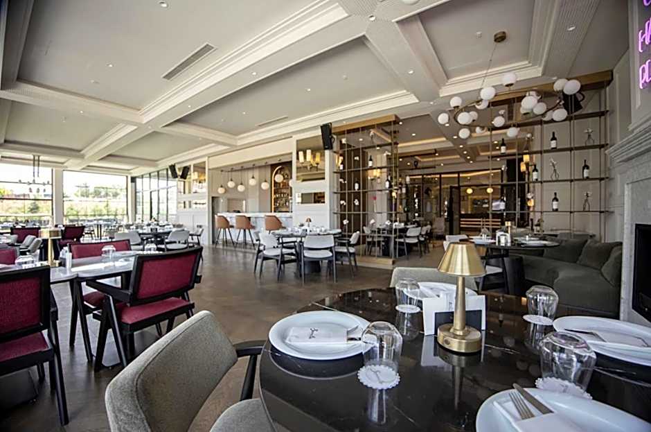 Hilly Hotel