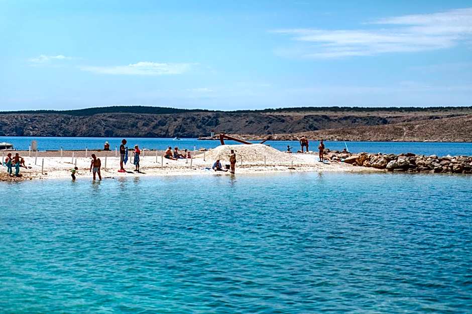 Seaside Guesthouse by JR City Apartments