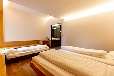 Triple Room with Private Bathroom