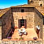 Castello di Cafaggio Suites