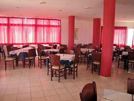 Summer Dream Hotel