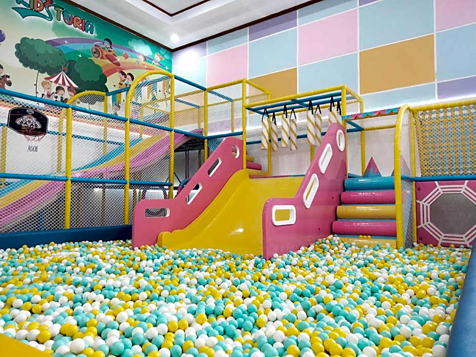 Sartika Hotel Mitra RedDoorz Pati