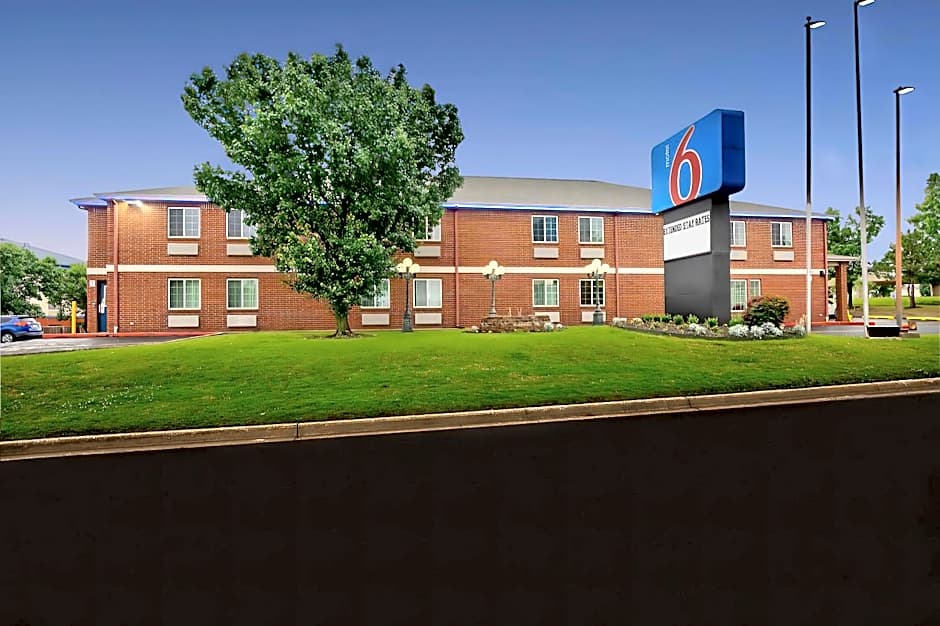 Motel 6 Tulsa, Ok - Central