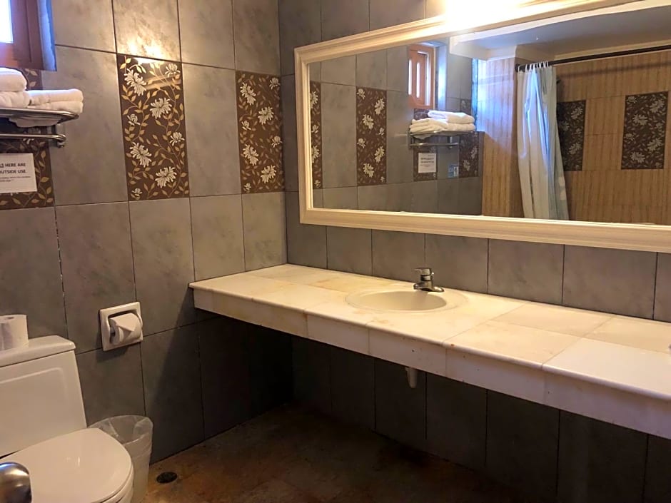 Holiday Saipan Hotel