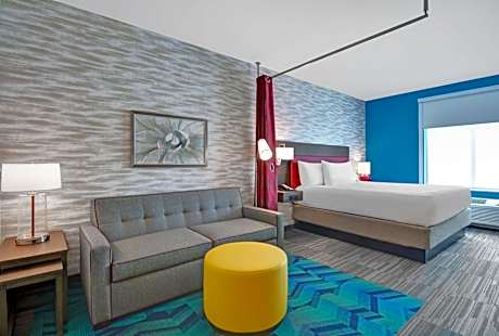 1 King Bed Studio Suite Nonsmoking