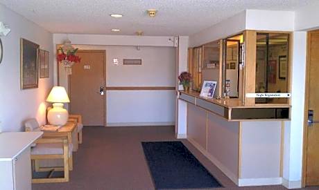 Travelers Inn