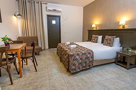 Deluxe Family Room A