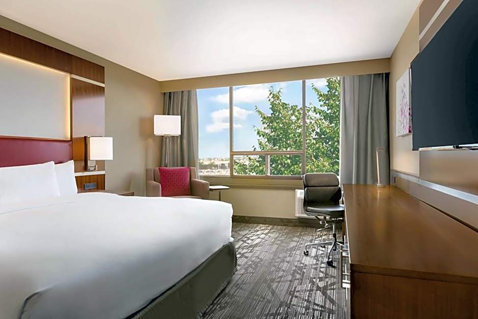 DoubleTree by Hilton Hotel Toronto Airport West