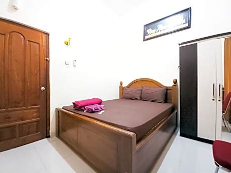 Wisma Trubus Syariah RedPartner Near RSUD Koesma Tuban