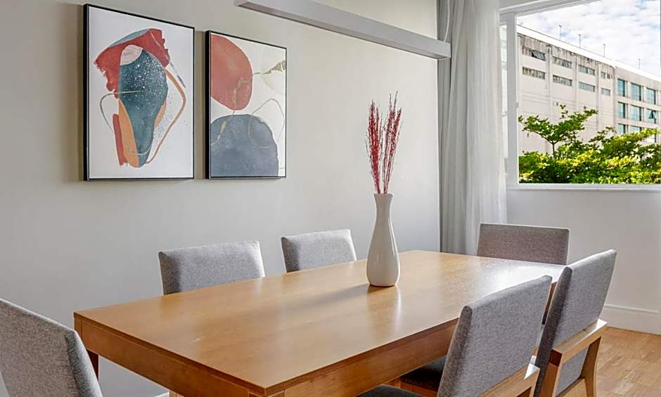 Tabas Maravilhoso apê 3 quartos Leblon LB0035