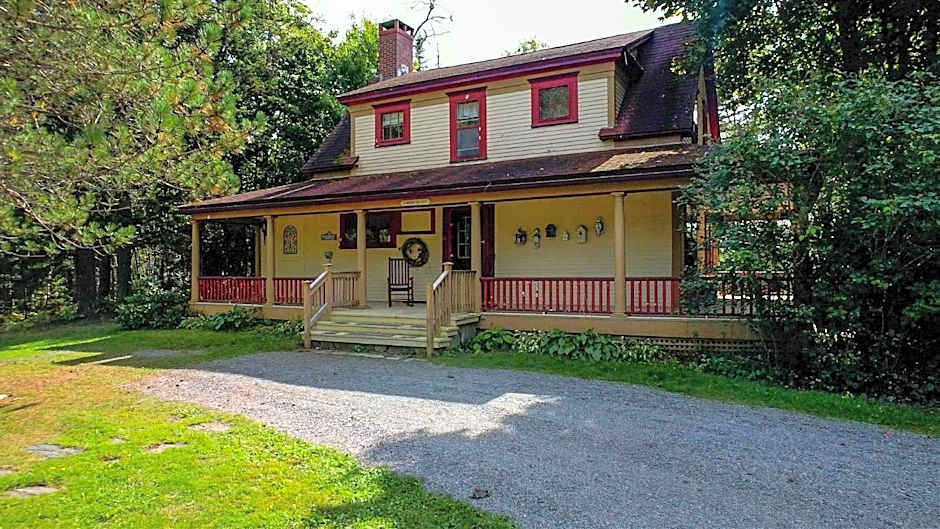 Dominion Hill Country Inn