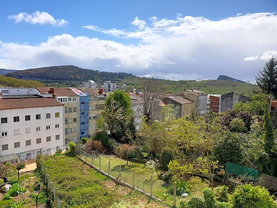 Albergue Porta Real NO BIKE STORAGE