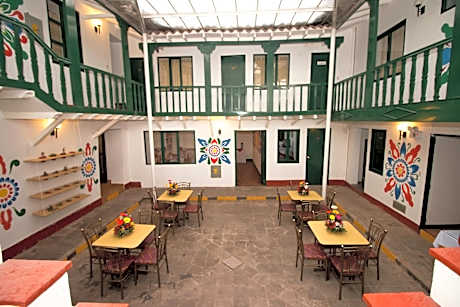 Cusco Plaza Nazarenas