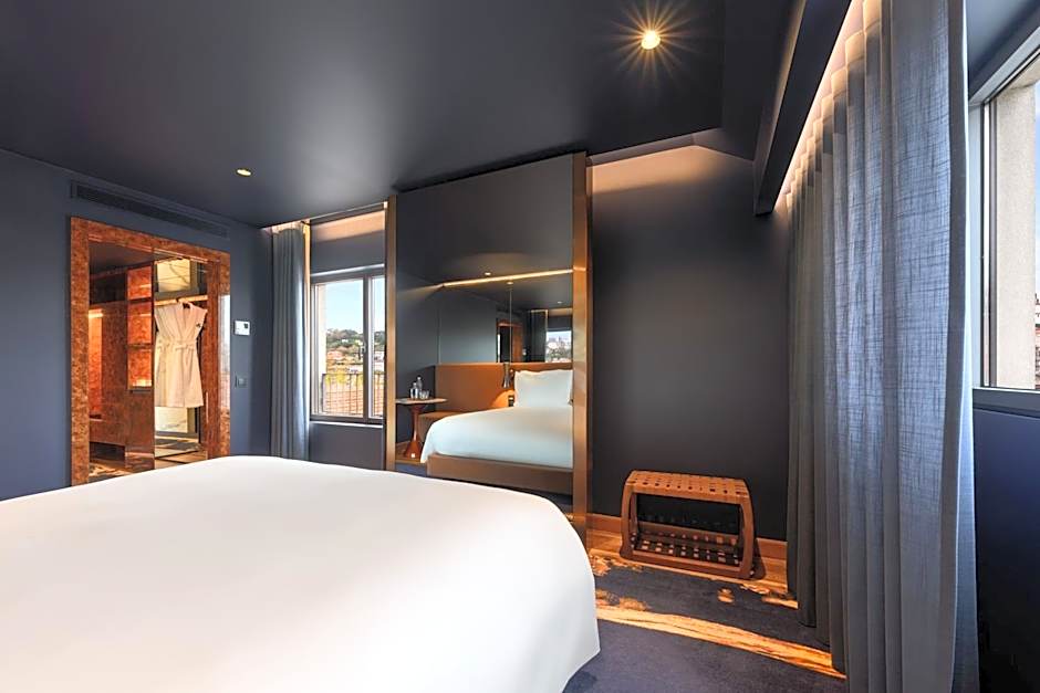 Forte de Gaia, Autograph Collection