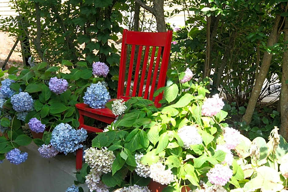 Hydrangea House Inn
