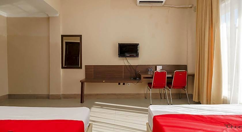 RedDoorz Syariah @ Hotel Putri Gading Bengkulu