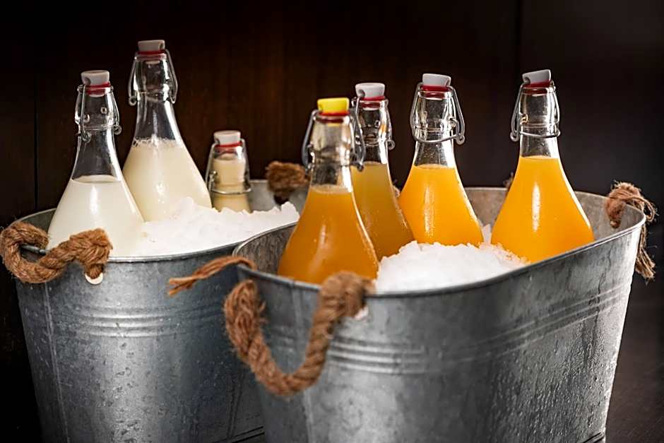 AC Hotel by Marriott Irla