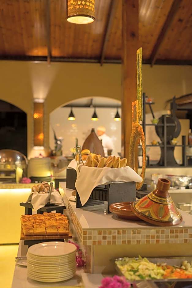 Coco de Mer and Black Parrot Suites