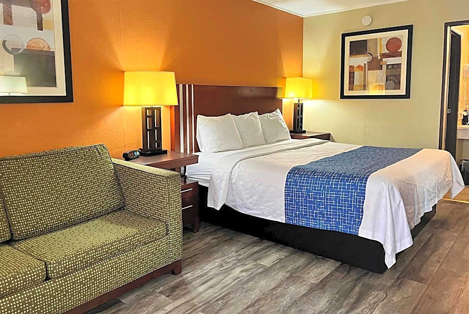 Travelodge by Wyndham Seymour