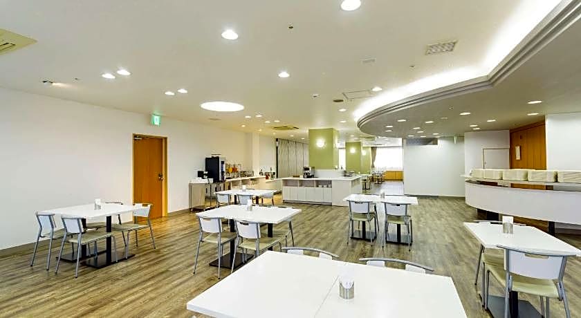 SureStay Plus Hotel by Best Western Shin-Osaka