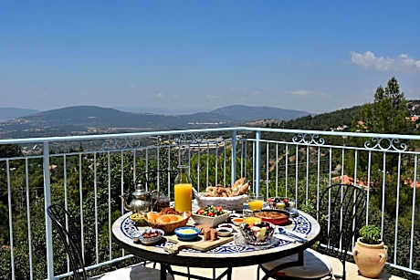 Zimmers at the Forest