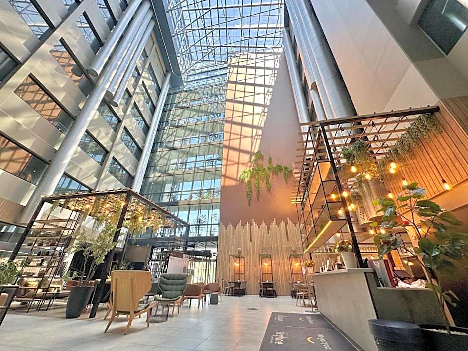 Skyline Airport Hotel