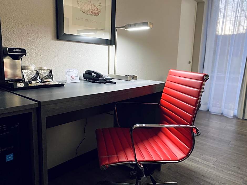 Ramada by Wyndham Windsor Locks