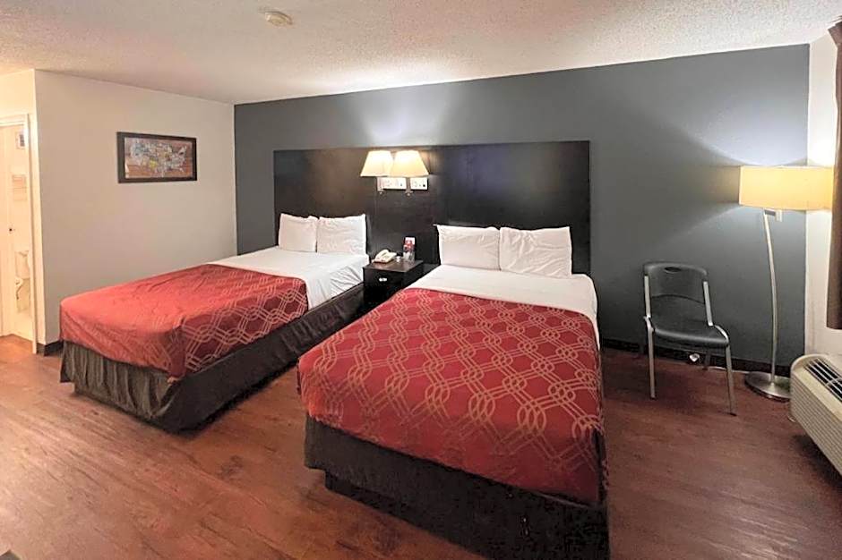 Econo Lodge Inn & Suites Tuscaloosa I-20
